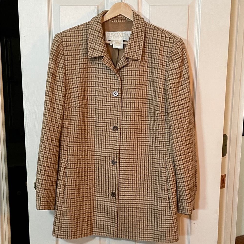 Vintage Escada by Margaretha Ley Tan Houndstooth Camel Blazer Made in Germany